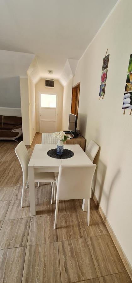 Apartman Nina2 Рісан Екстер'єр фото